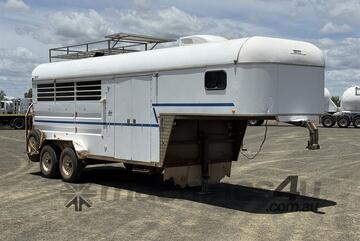 2007 TREVCO 4/5 HORSE GOOSENECK TRAILER