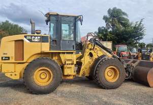 Caterpillar CAT 930H Loader + attachments