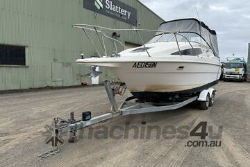 Bayliner Ciera Boat with 2023 trailer