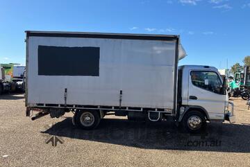 2006 Mitsubishi Canter 7/800 Curtainsider