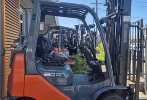 2.5 tonne Compact Toyota forklift