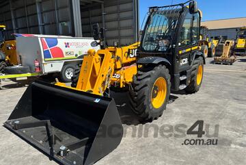 2025 JCB 532-70 AGRI FARM SPECIAL SERIES III TELEHANDLER Forklifts & Telehandlers