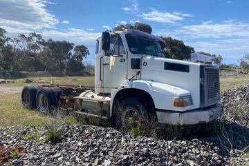 Volvo 1993   NL12 Prime Mover