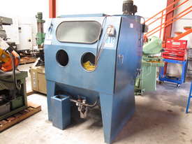 Abrasive Blasting Cabinet - picture0' - Click to enlarge