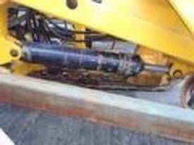 ROC-606 , 205mm downhole hammer , exl condition - picture2' - Click to enlarge