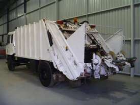 1992 Mitsubishi Fk garbage Compactor - picture1' - Click to enlarge