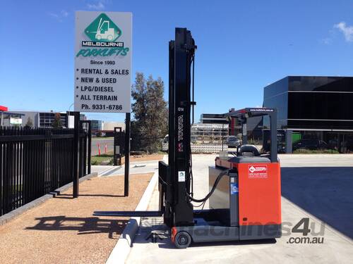 Toyota Reach truck