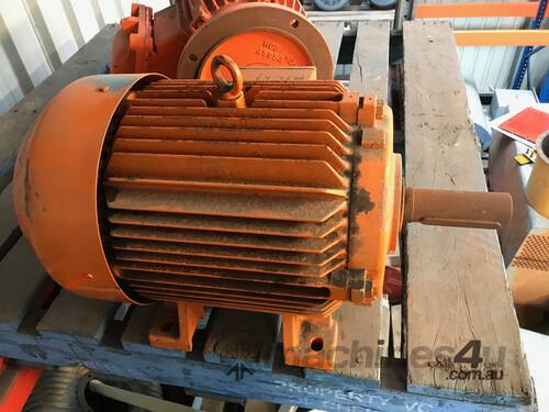 caption 15kw 4 pole 1460rpm 415v Siemens AC Electric Motor