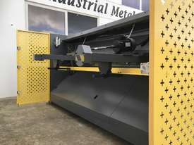 ASSET INDUSTRIAL 3100mm x 6mm Hydraulic Guillotine Power Operated Backguage - picture1' - Click to enlarge