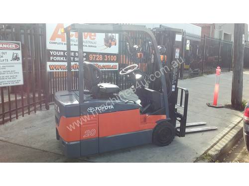TOYOTA ELECTRIC FORKLIFT 7FBE20 4.5M LIFT CONTAINER MAST LATE MOEDEL
