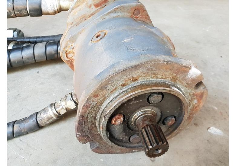 Used Torque Hub USA Fairfield Hydraulic Motor 99570599 and