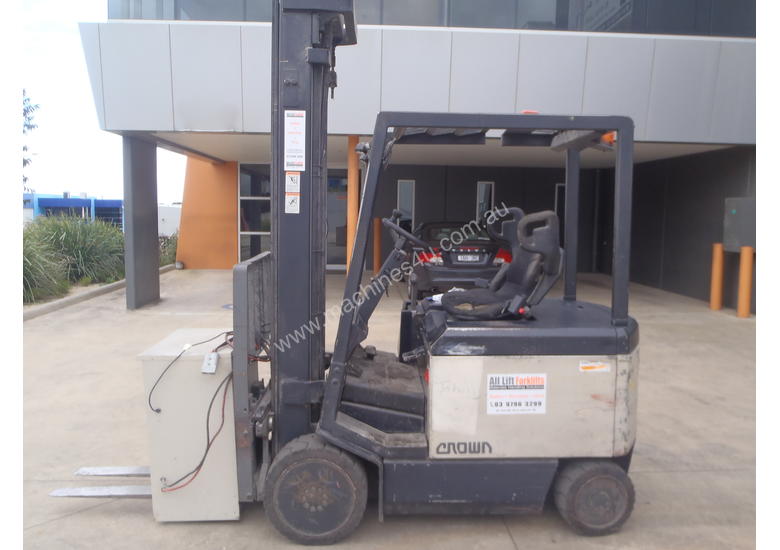 caption Crown Electric Forklift 6.2m Mast