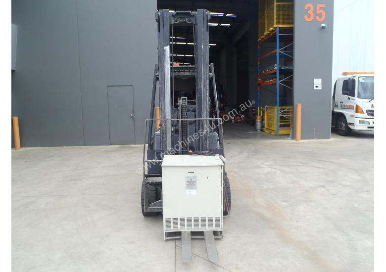 caption Crown Electric Forklift 6.2m Mast