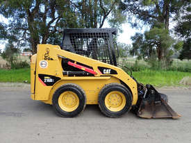 Caterpillar 216B Skid Steer Loader - picture0' - Click to enlarge