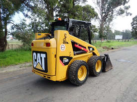 Caterpillar 216B Skid Steer Loader - picture1' - Click to enlarge