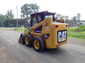 Caterpillar 216B Skid Steer Loader - picture2' - Click to enlarge