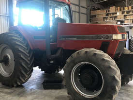 Case IH 7240 FWA/4WD Tractor - picture1' - Click to enlarge