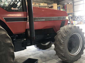 Case IH 7240 FWA/4WD Tractor - picture2' - Click to enlarge