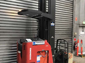 Raymond 7400 Reach Forklift Forklift - picture1' - Click to enlarge