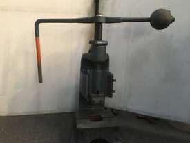 AP Lever 8ton Fly Press - picture0' - Click to enlarge