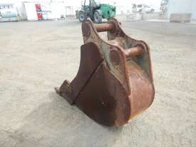 600mm Digging Bucket - picture1' - Click to enlarge