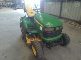 John Deere X748 - picture0' - Click to enlarge