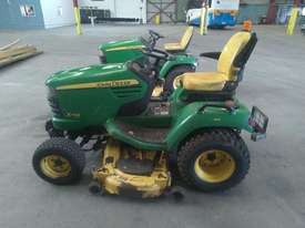 John Deere X748 - picture2' - Click to enlarge