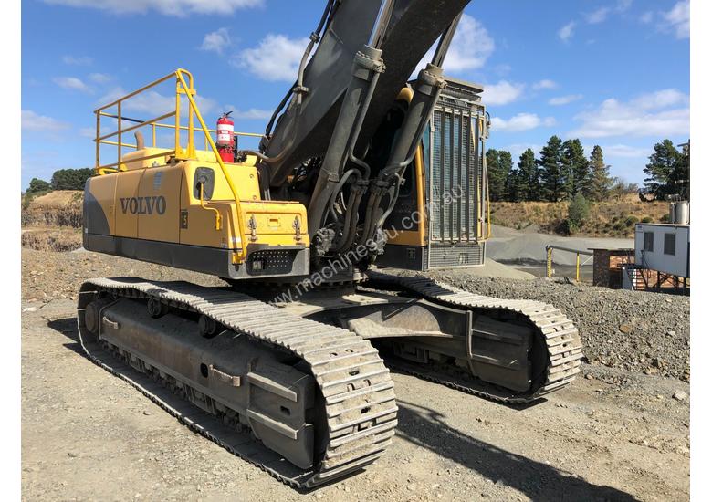 caption Volvo EC460BLC Excavator