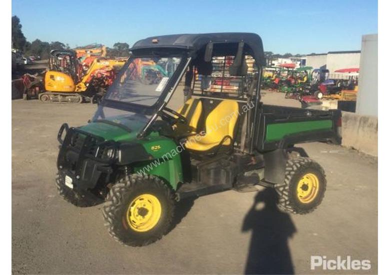 caption 2015 John Deere Gator 825i