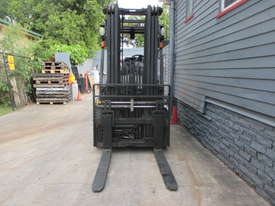 Yale 2.5 ton, Container Mast Used Forklift  #1482 - picture1' - Click to enlarge