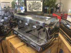 WEGA VELA 3 GROUP CHROME ESPRESSO COFFEE MACHINE - picture0' - Click to enlarge