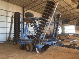 Grizzly S100 Offset Discs Tillage Equip - picture0' - Click to enlarge