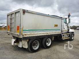 MACK CLR688RS Tipper Truck (T/A) - picture1' - Click to enlarge