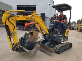 2017 NEW HOLLAND E17C 1.7T MINI-EXCAVATOR WITH LOW 459 HOURS - picture1' - Click to enlarge
