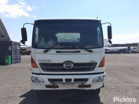 2004 Hino Ranger - picture1' - Click to enlarge