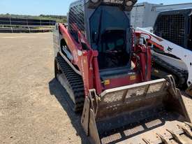 2017 Takeuchi Skid Steer Loader - picture0' - Click to enlarge