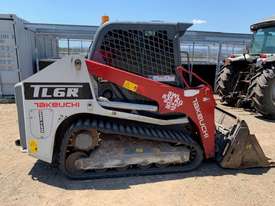 2017 Takeuchi Skid Steer Loader - picture1' - Click to enlarge