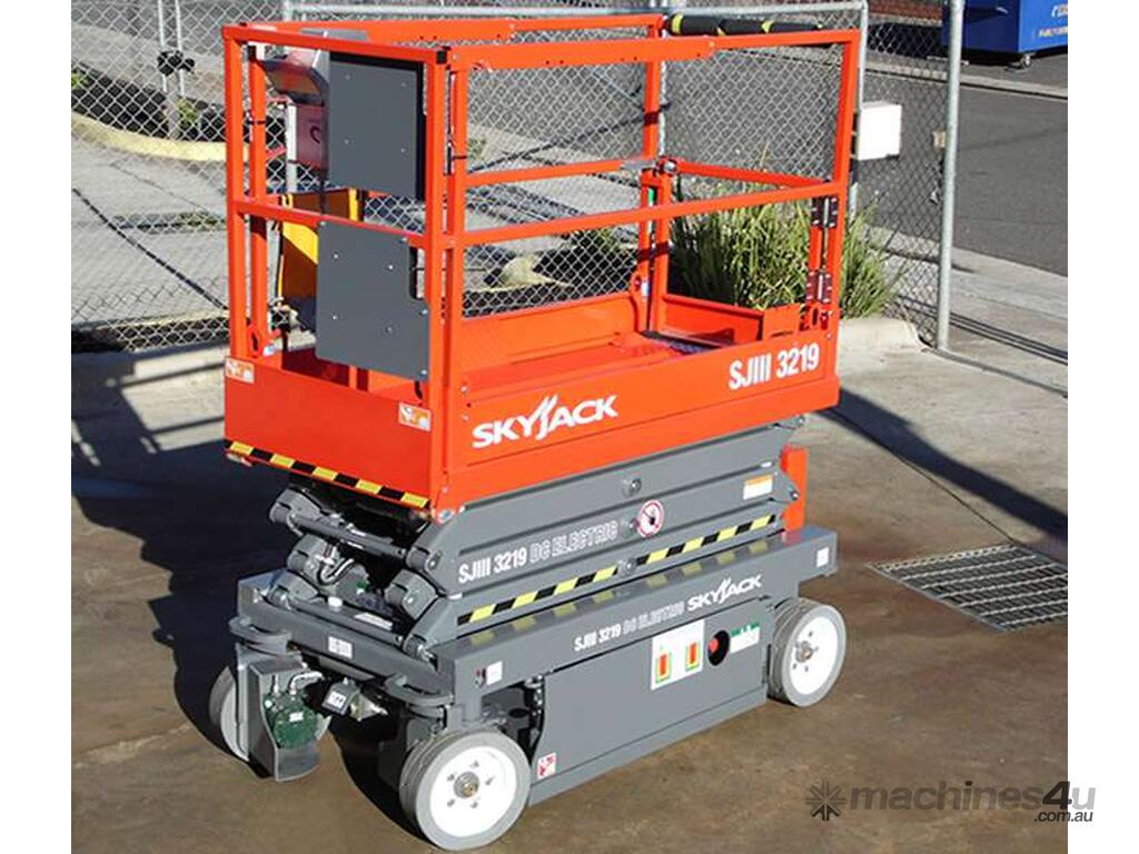 Skyjack 19ft Electric Scissor Lift with Galvanised Trailer | STM Equipment