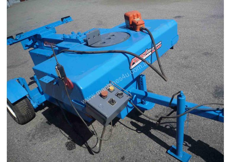 caption Rodchomper Mobile Bar Bender & Cropper