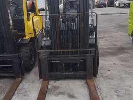 TCM 2.5 ton forklift - picture1' - Click to enlarge