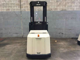 Crown LP3000 Stock Picker Forklift - picture2' - Click to enlarge