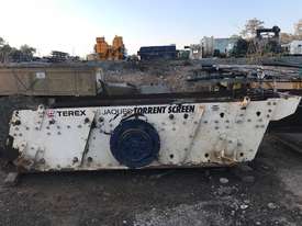 TEREX JAQUES 12'x5'x2 DECK VIBRATING SCREEN - picture0' - Click to enlarge