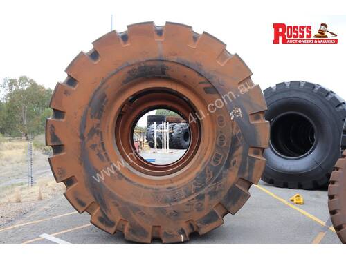 HV Goodyear Tyre 52/80 57 HRL68PRL4