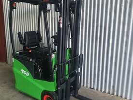 New Noblelift 800kg Compact 3 Wheel Lithium Ion Electric Forklift - picture1' - Click to enlarge