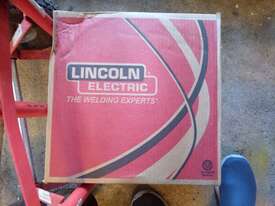 Welding wire Lincoln electric nr-233 11.3kg innershield - picture1' - Click to enlarge