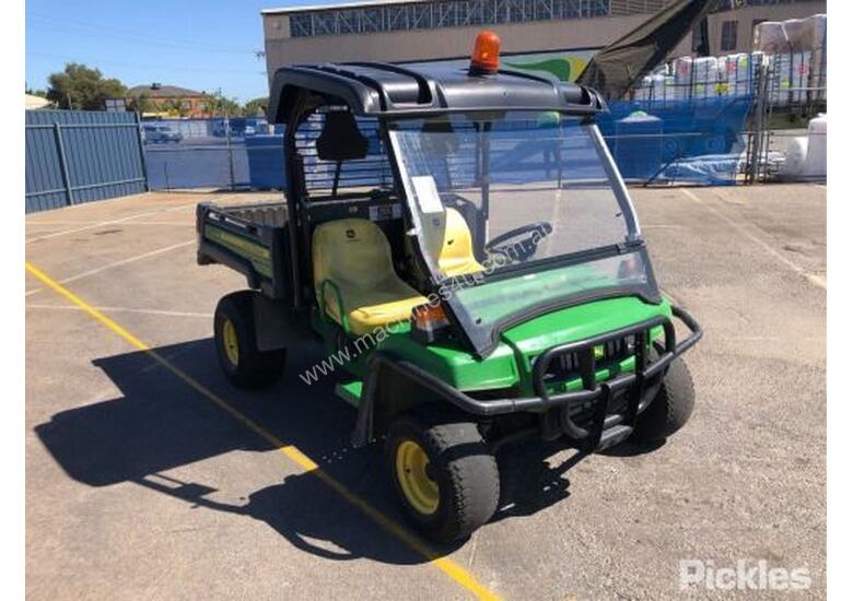 caption 2014 John Deere Gator TX