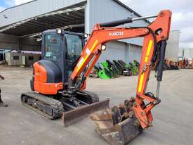 2016 KUBOTA U35-4 EXCAVATOR WITH CAB, FULL SPEC AND LOW 1781 HOURS - picture2' - Click to enlarge
