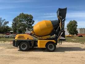 LZ3500 SELF PROPELLED/LOADING CEMENT MIXER - picture1' - Click to enlarge
