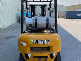 Victory VF25G Dual Fuel Forklift - picture1' - Click to enlarge