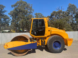 JCB VM 115 Vibromax Vibrating Roller Roller/Compacting - picture0' - Click to enlarge